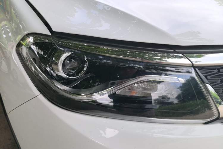 Used Cowin X5 2017 1.5T Manual Luxury Model Right Front Headlight