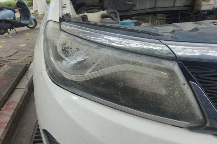Used Cowin X5 2017 1.5T CVT Luxury Model Right Front Headlight