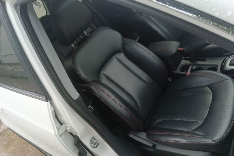 Used Cowin X5 2017 1.5T CVT Flagship Model Right Front Seat