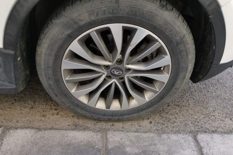 Used Cowin X5 2017 1.5T Manual Flagship Model Right Front Wheel Hub