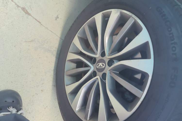 Used Cowin X5 2017 1.5T CVT Flagship Model Right Front Wheel Hub