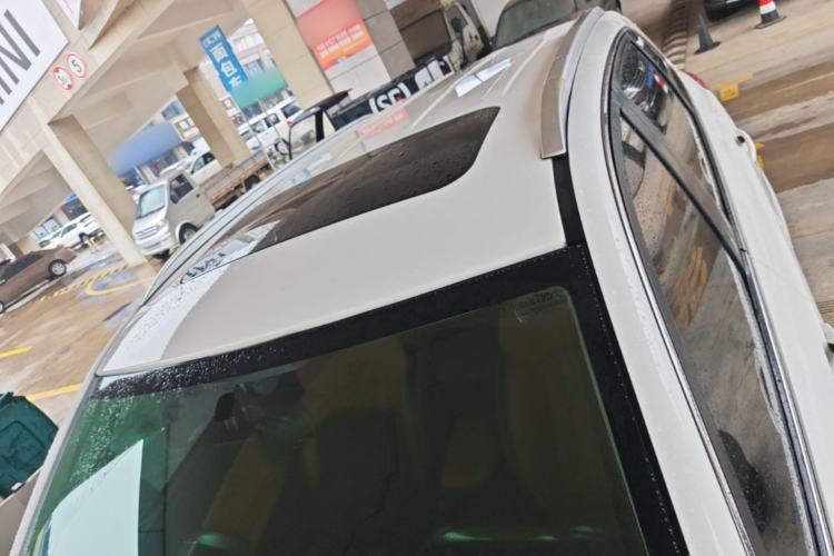 Used Cowin X5 2017 1.5T Manual Luxury Model Roof