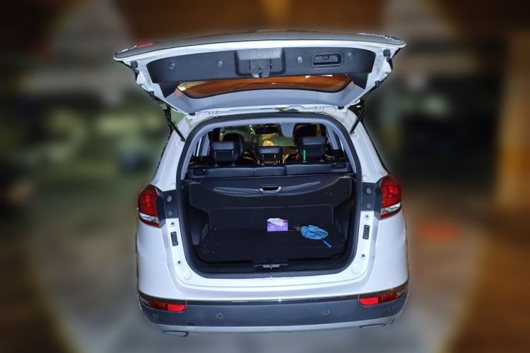 Used Cowin X5 2017 1.5T Manual Luxury Model Trunk