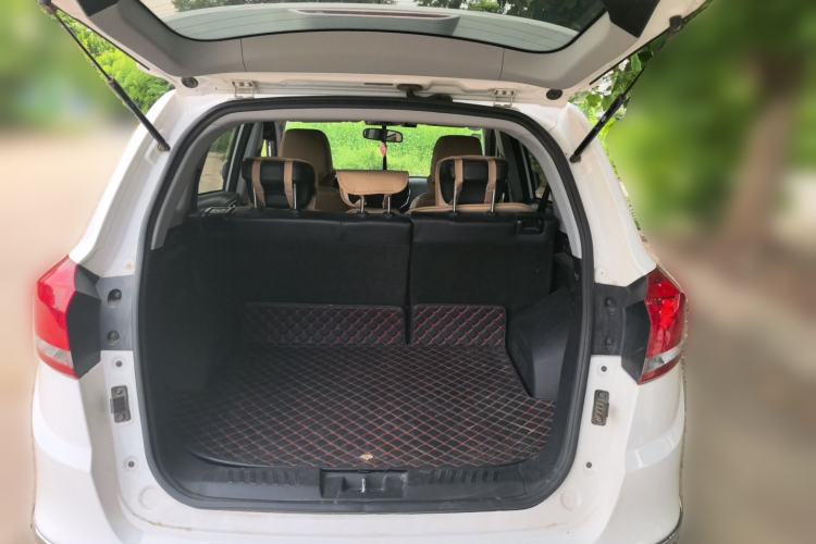Used Cowin X5 2017 1.5T Manual Luxury Model Trunk