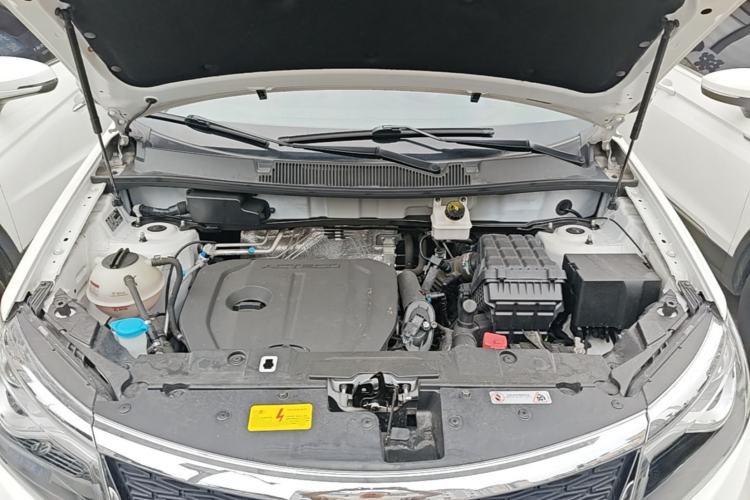 Used Cowin X5 2019 1.5T Manual Smart Edition China VI Standard Engine Bay