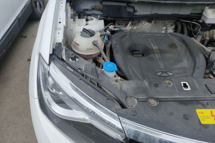 Used Cowin X5 2019 1.5T Manual Smart Edition China VI Standard Engine Bay Right