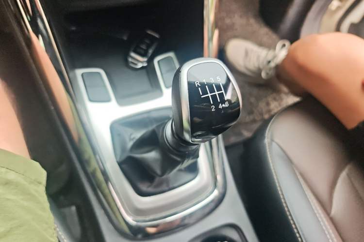 Used Cowin X5 2019 1.5T Manual Smart Edition China VI Standard Gear Lever