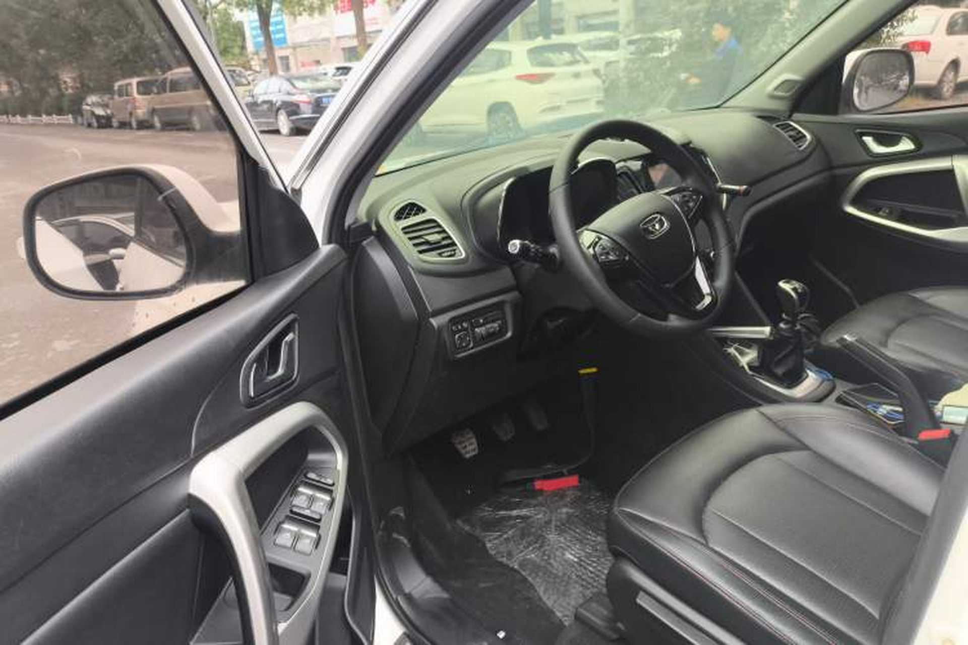 Used Cowin X5 2019 1.5T Manual Smart Edition China VI Standard Interior 3