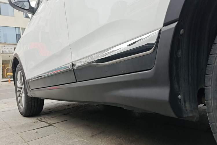 Used Cowin X5 2019 1.5T Manual Smart Edition China VI Standard Left Side Sill