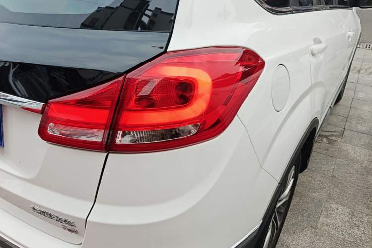 Used Cowin X5 2019 1.5T Manual Smart Edition China VI Standard Right Rear Taillight