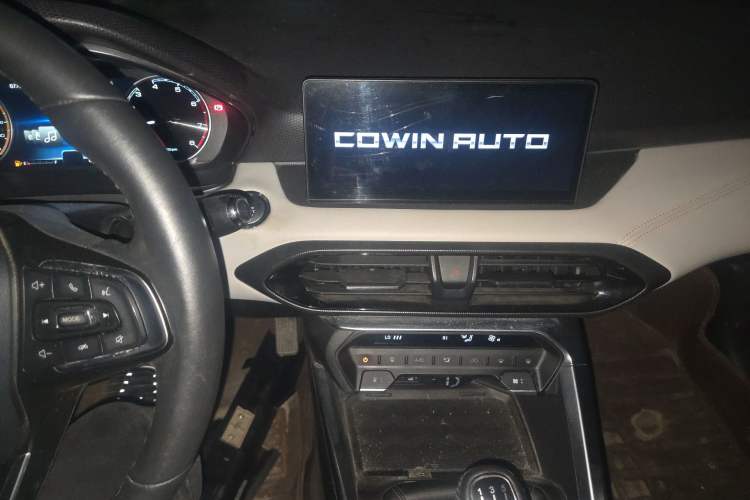 Used Cowin Xuandu 2021 1.5T Manual Comfort Edition Audio And AC Panel