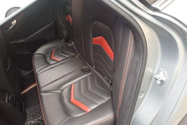 Used Cowin Xuandu 2021 1.5T CVT Xiongqi Edition Left Rear Seat