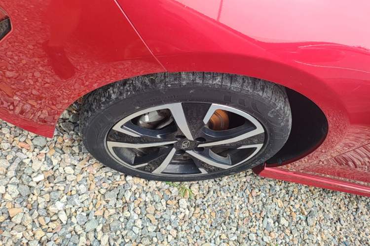 Used Cowin Xuandu 2021 1.5T Manual Comfort Edition Left Front Wheel Hub