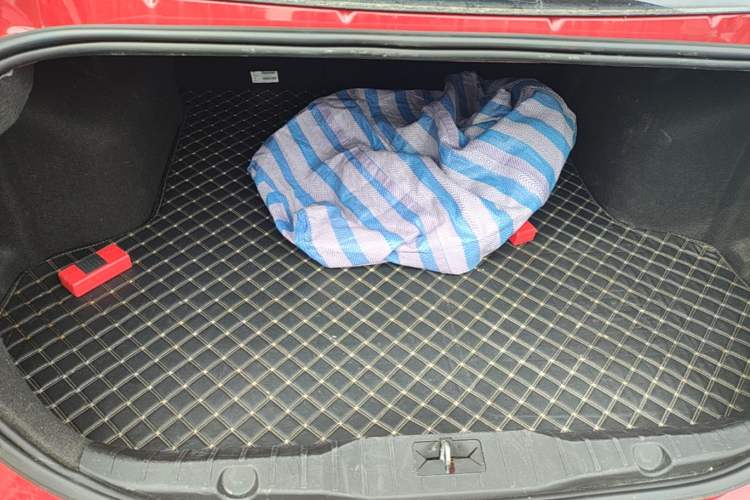 Used Cowin Xuandu 2021 1.5T Manual Comfort Edition Trunk