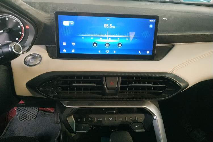 Used Cowin Xuandu 2021 1.5T CVT Zaqi Edition Audio And AC Panel