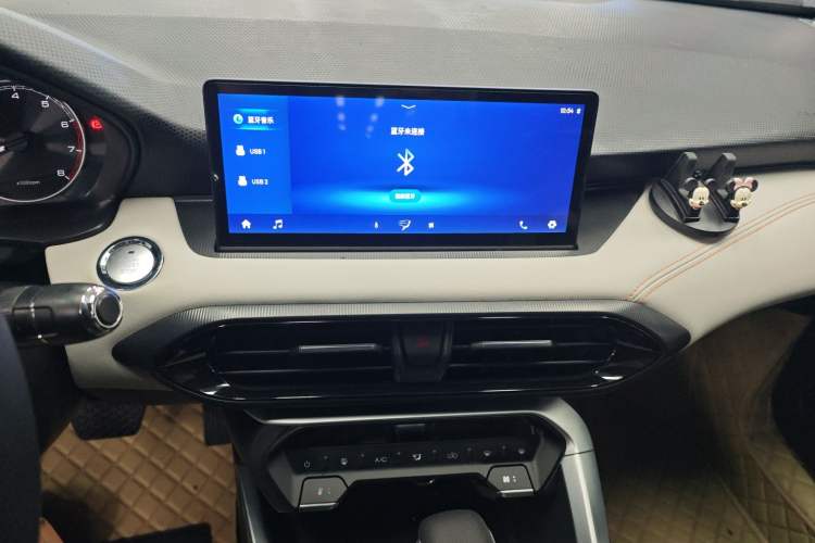 Used Cowin Xuandu 2021 1.5T CVT Zaqi Edition Audio And AC Panel