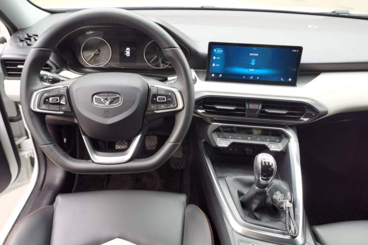 Used Cowin Xuandu 2021 1.5T Manual Bashe Edition Center Console