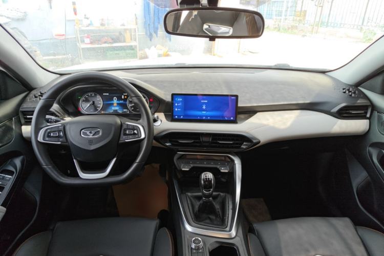 Used Cowin Xuandu 2021 1.5T Manual Comfort Edition Center Console