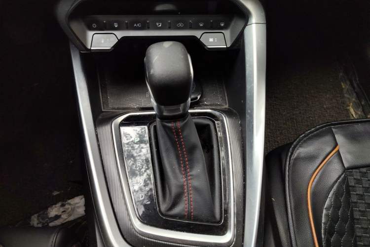 Used Cowin Xuandu 2021 1.5T CVT Xiongqi Edition Gear Lever