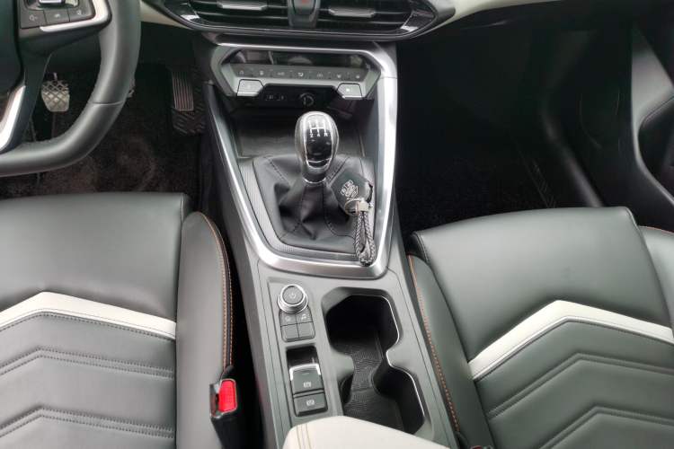Used Cowin Xuandu 2021 1.5T Manual Bashe Edition Gear Lever