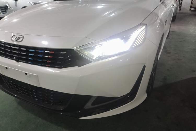 Used Cowin Xuandu 2021 1.5T CVT Xiongqi Edition Left Front Headlight