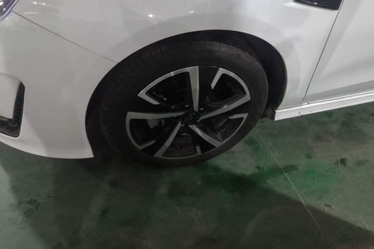 Used Cowin Xuandu 2021 1.5T CVT Xiongqi Edition Left Front Wheel Hub