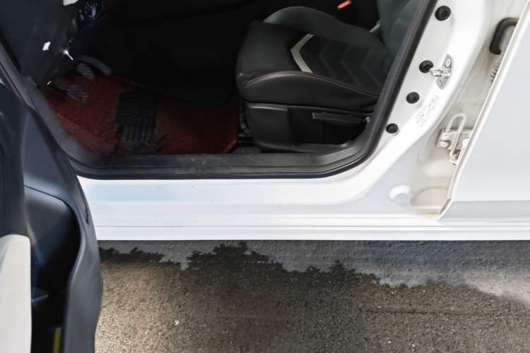 Used Cowin Xuandu 2021 1.5T Manual Bashe Edition Left Side Sill