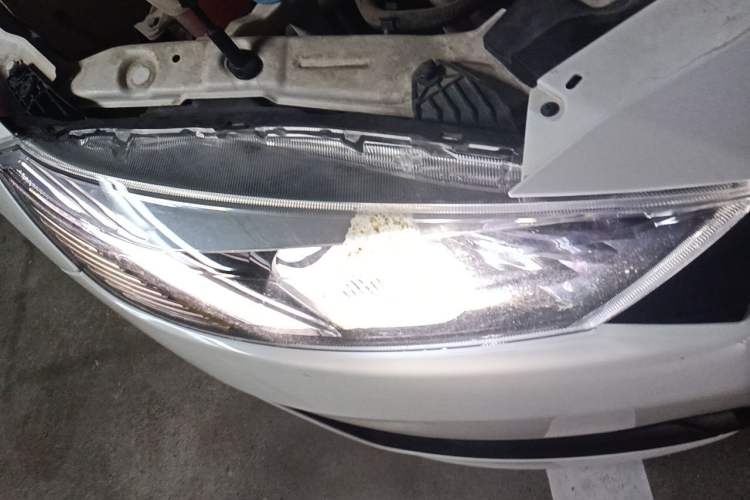 Used Cowin Xuandu 2021 1.5T CVT Xiongqi Edition Right Front Headlight