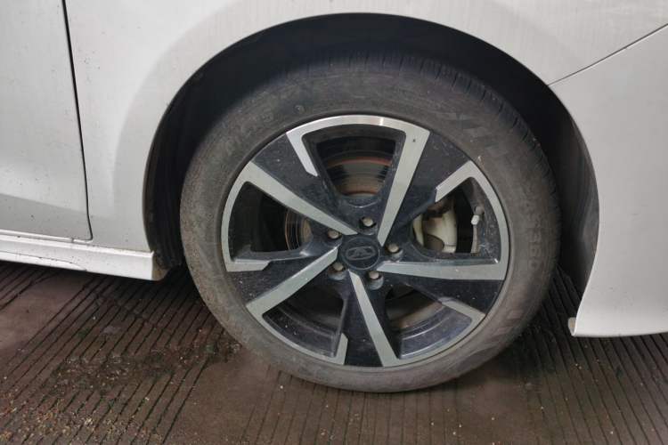Used Cowin Xuandu 2021 1.5T CVT Xiongqi Edition Right Front Wheel Hub