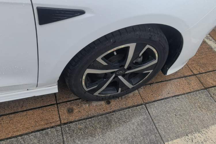 Used Cowin Xuandu 2021 1.5T CVT Xiongqi Edition Right Rear Wheel Hub