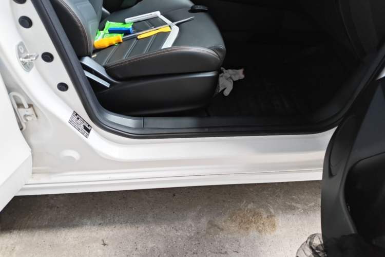 Used Cowin Xuandu 2021 1.5T Manual Bashe Edition Right Side Sill