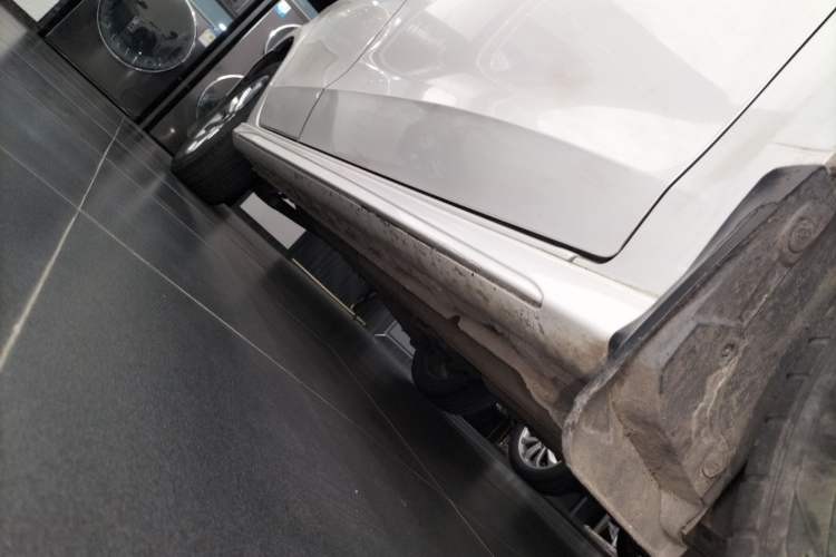 Used Cowin Xuandu 2021 1.5T Manual Bashe Edition Right Side Sill