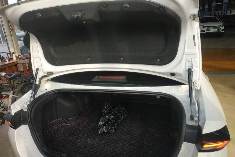 Used Cowin Xuandu 2021 1.5T CVT Zaqi Edition Trunk