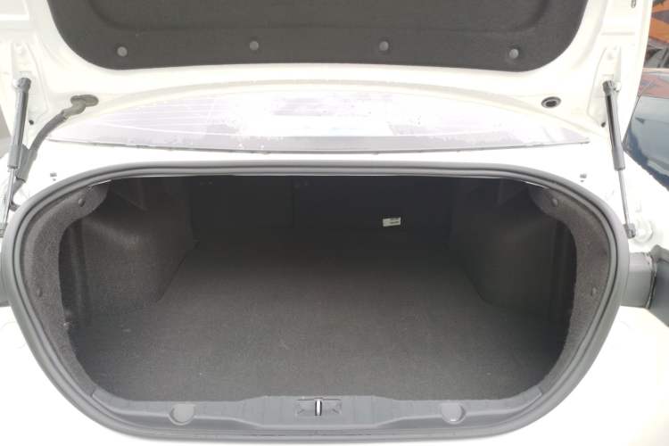 Used Cowin Xuandu 2021 1.5T Manual Bashe Edition Trunk