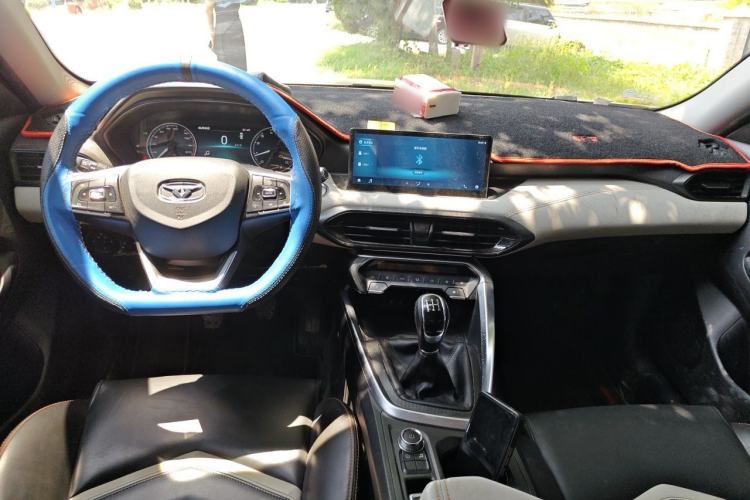 Used Cowin Xuandu 2021 1.5T Manual Bashe Edition Center Console