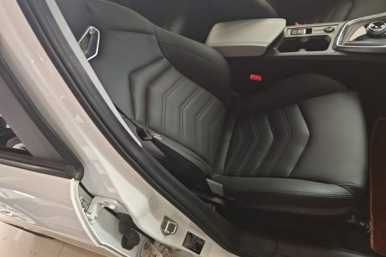 Used Cowin Xuandu EV 2024 Yue Xing Version Right Front Seat