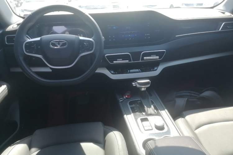 Used Cowin Xuanjie 2020 Updated 1.5L CVT Zhaо Center Console