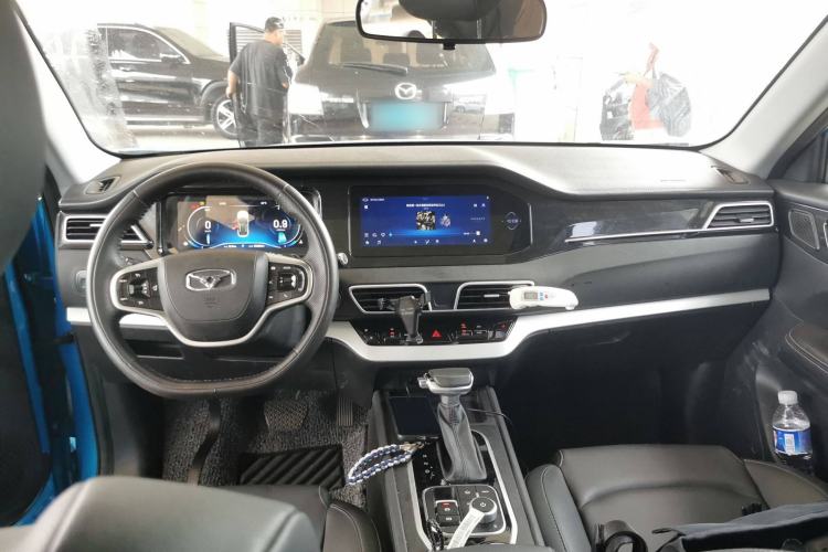 Used Cowin Xuanjie 2020 1.5L CVT Zhaо Center Console