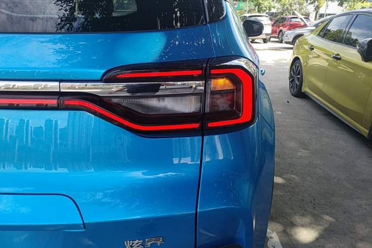 Used Cowin Xuanjie 2020 1.5L CVT Fun Exterior 3
