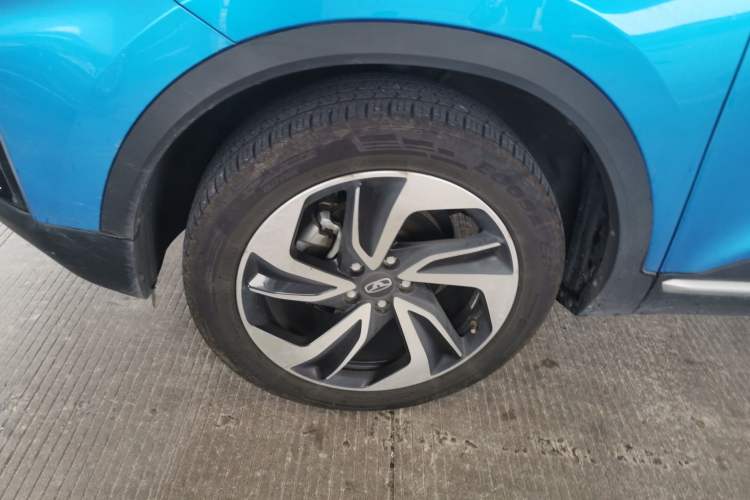 Used Cowin Xuanjie 2020 1.5L CVT Zhaо Left Front Wheel Hub