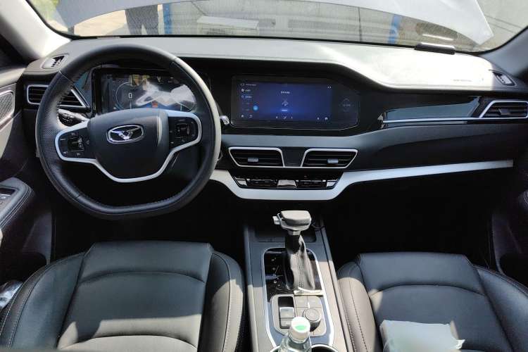 Used Cowin Xuanjie 2020 Updated 1.5L CVT Zhaо Center Console