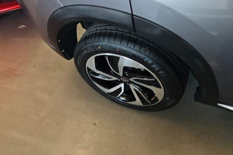 Used Cowin Xuanjie 2020 Revised Version 1.5L CVT Fun Right Rear Wheel Hub