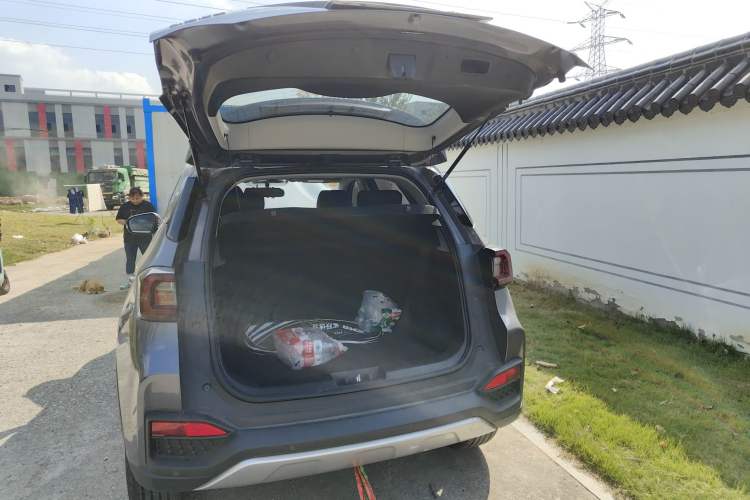 Used Cowin Xuanjie 2020 Updated 1.5L CVT Zhaо Trunk