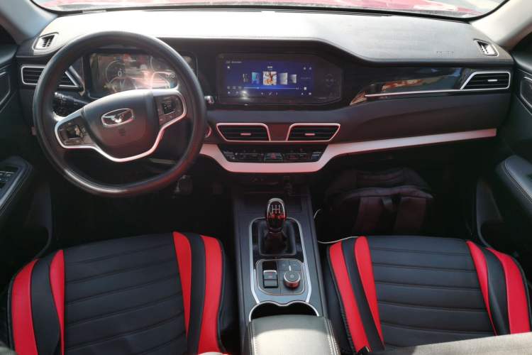 Used Cowin Xuanjie 2020 1.5L Manual Trendy Center Console