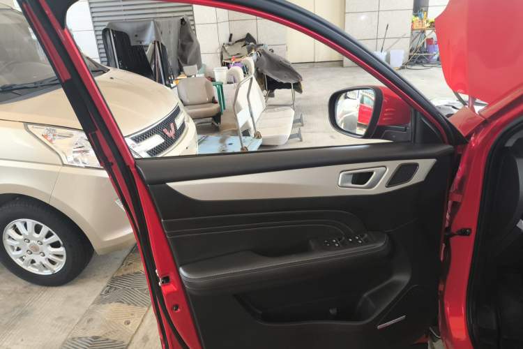 Used Cowin Xuanjie 2020 Revised Version 1.5L Manual – Xuan Left Front Door Interior