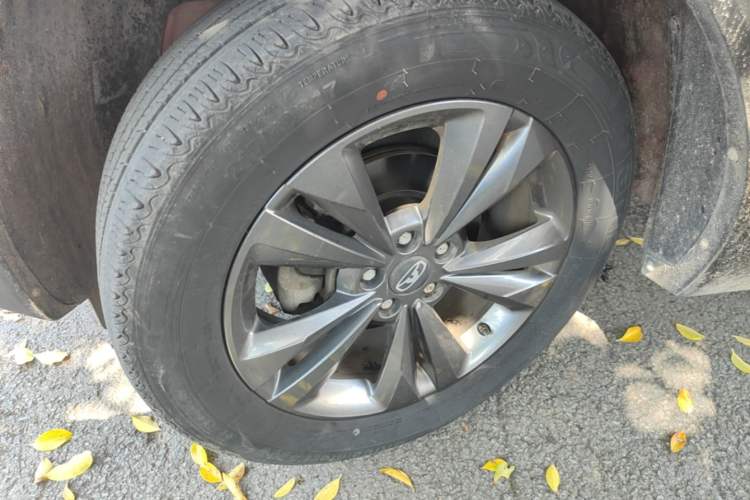 Used Cowin Xuanjie 2020 1.5L Manual Trendy Left Front Wheel Hub