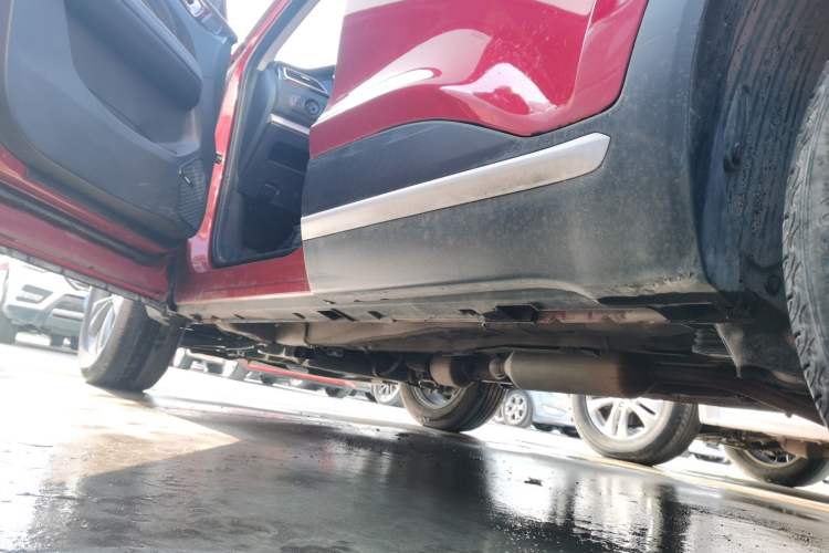 Used Cowin Xuanjie 2020 1.5L Manual Trendy Left Side Sill