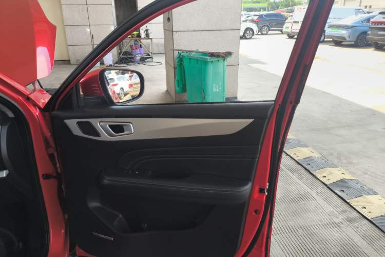 Used Cowin Xuanjie 2020 Revised Version 1.5L Manual – Xuan Right Front Door Interior