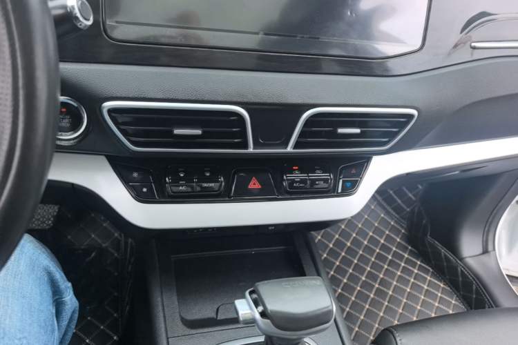 Used Cowin Xuanjie 2020 1.5L CVT Zhaо Audio And AC Panel