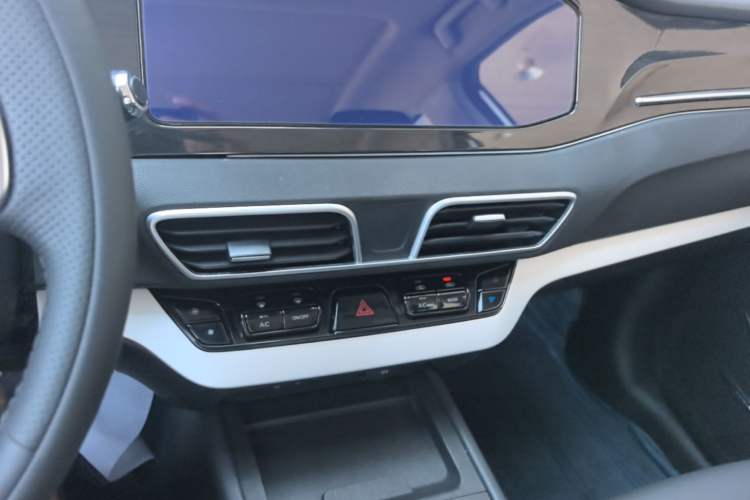 Used Cowin Xuanjie 2020 1.5L Manual Xuan Audio And AC Panel